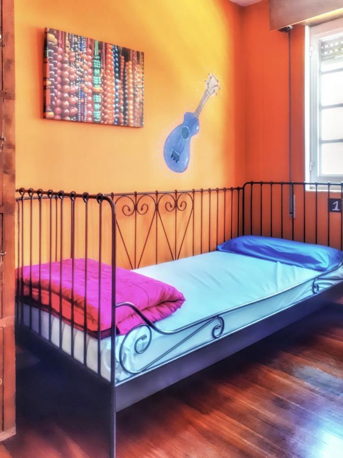 Meiga Backpackers Hostel 圣地亚哥－德孔波斯特拉 外观 照片