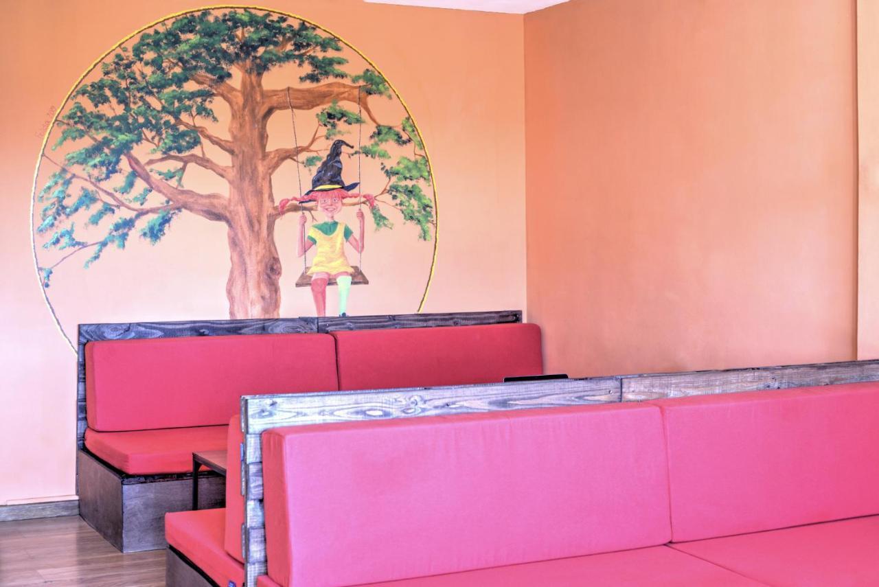 Meiga Backpackers Hostel 圣地亚哥－德孔波斯特拉 外观 照片