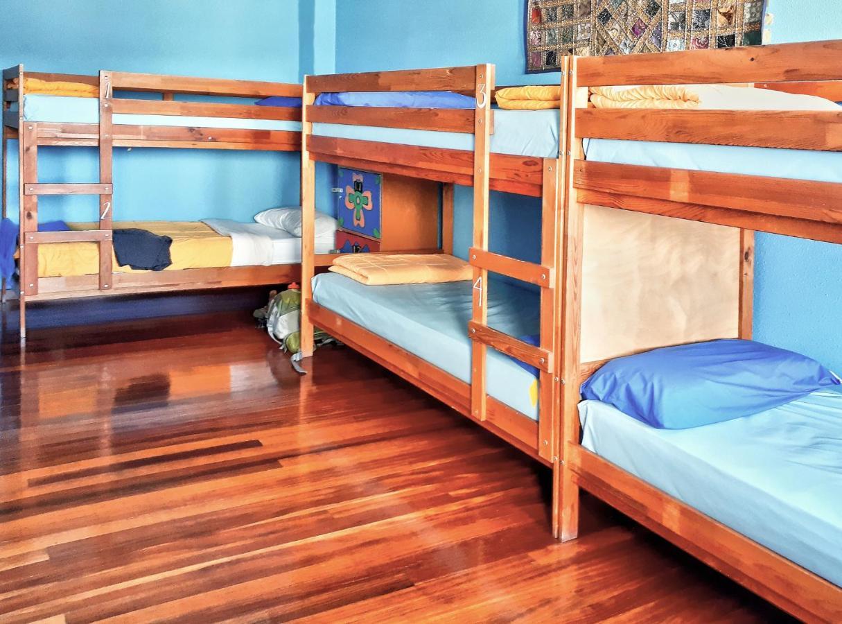 Meiga Backpackers Hostel 圣地亚哥－德孔波斯特拉 外观 照片