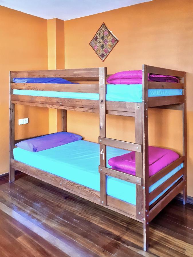Meiga Backpackers Hostel 圣地亚哥－德孔波斯特拉 外观 照片